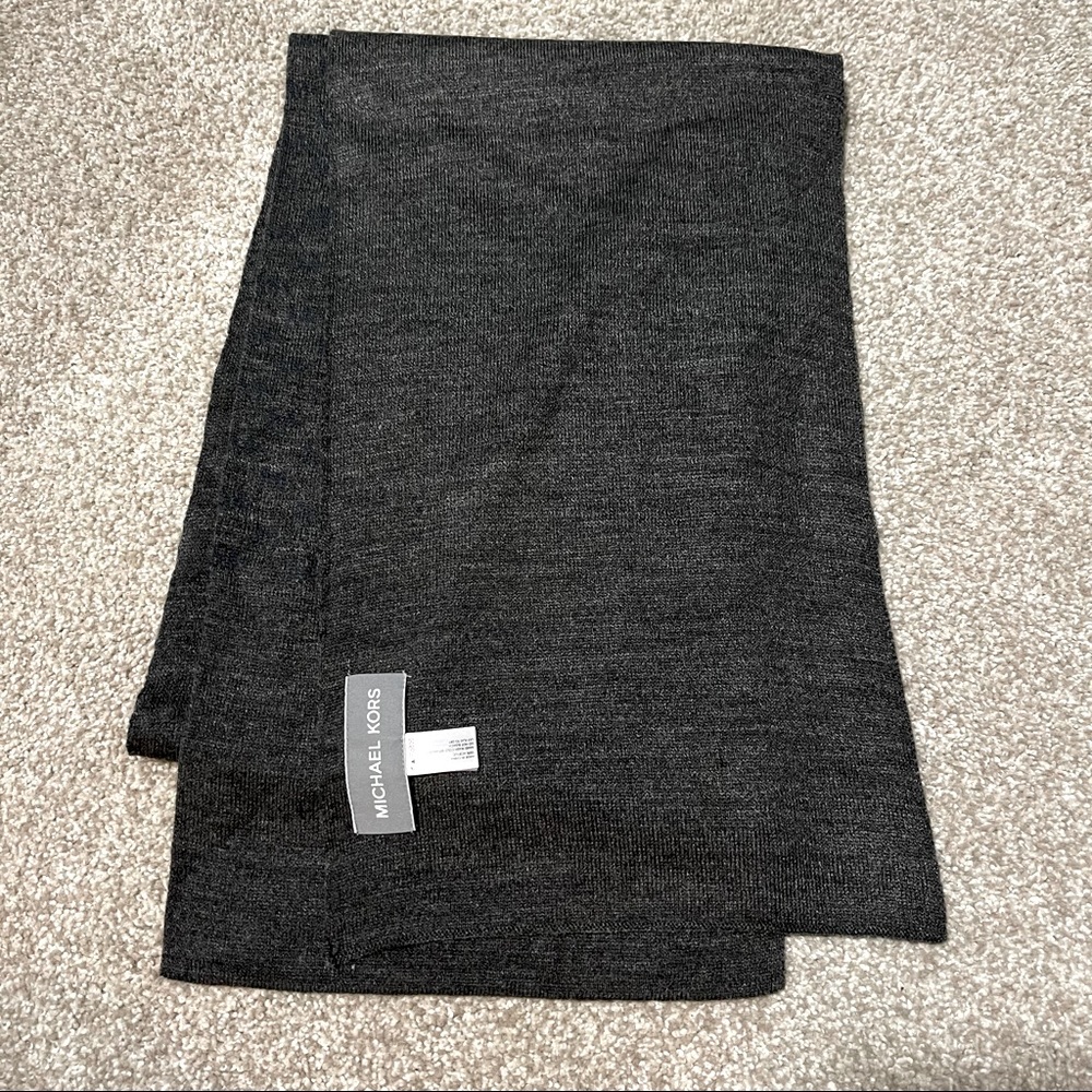 Michael Kors Charcoal Gray Men’s Scarf NWOT